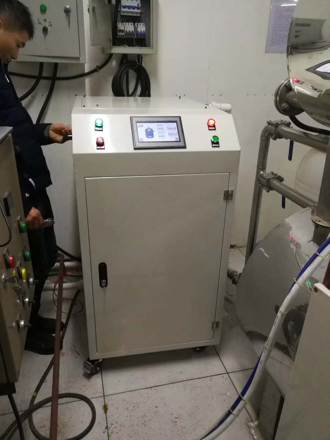 Industrielt elektrisk varmeelement er beskadiget